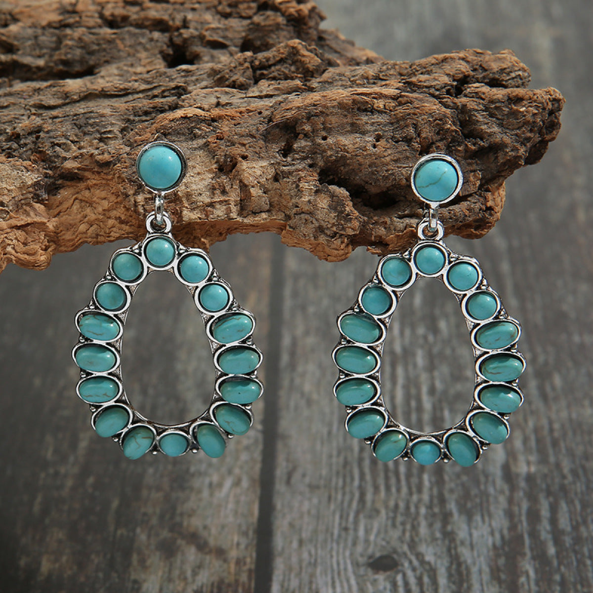 Retro Teardrop Hollow Inlaid Turquoise Drop Earring