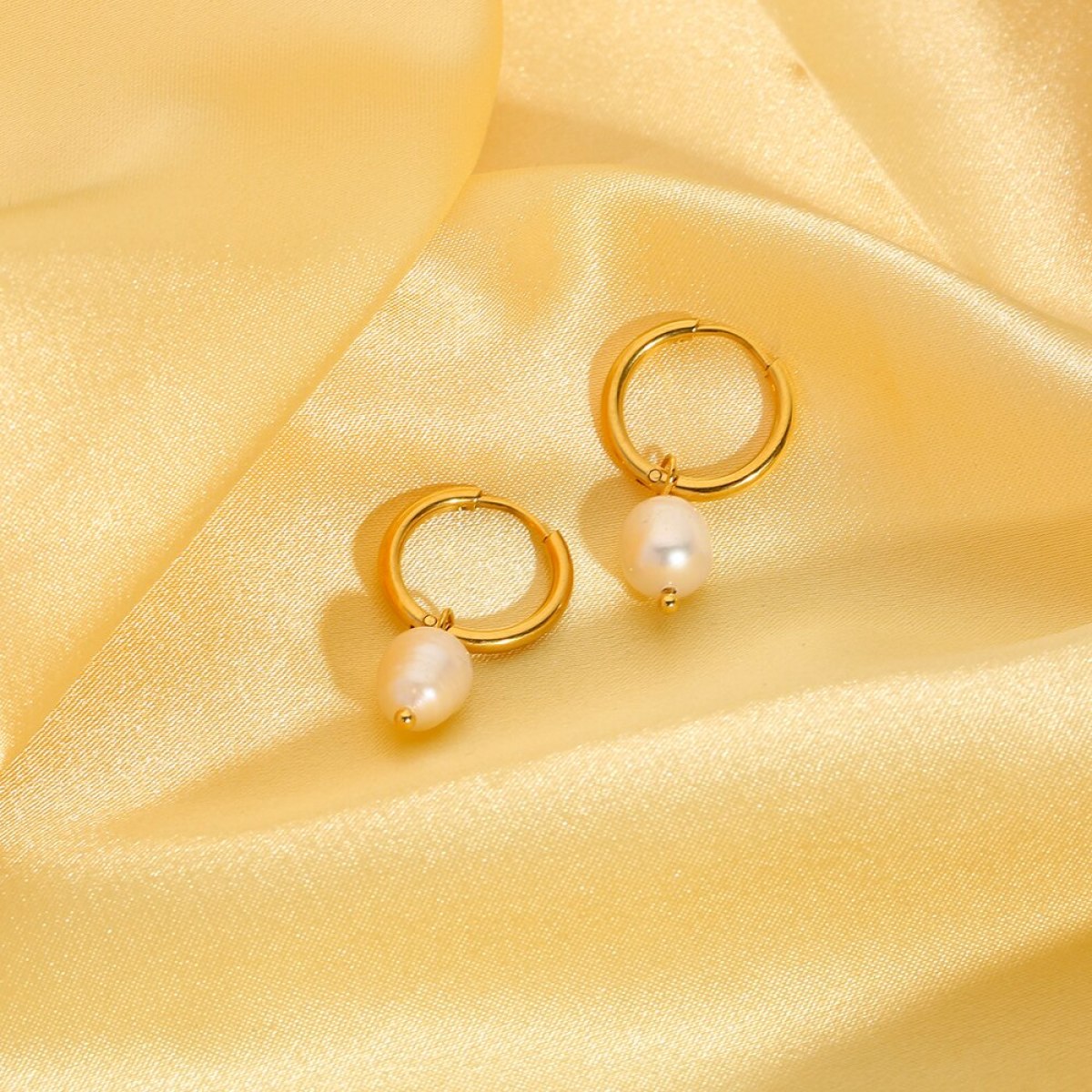 Freshwater Pearl Hoop Earrings