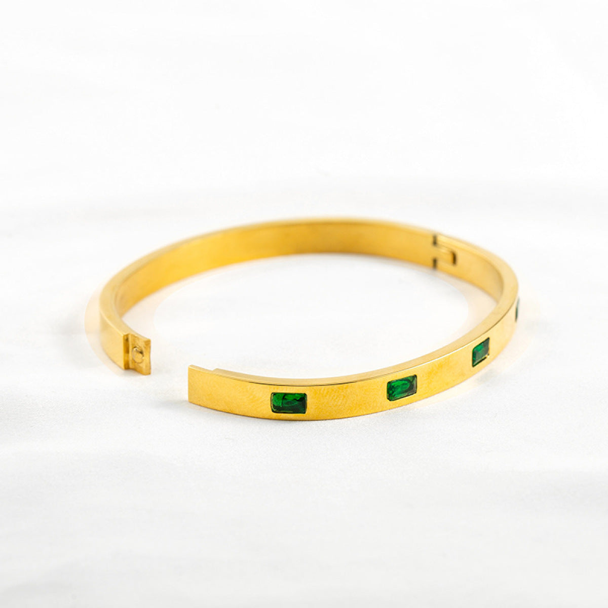 Emerald Zirconia Inlay Bangle Bracelet