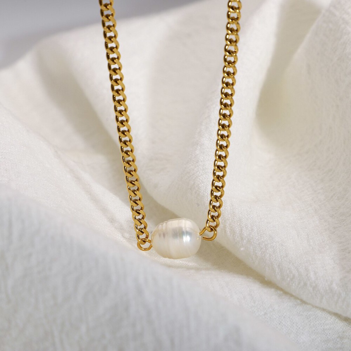 Pearl Pendant Chunky Chain Necklace