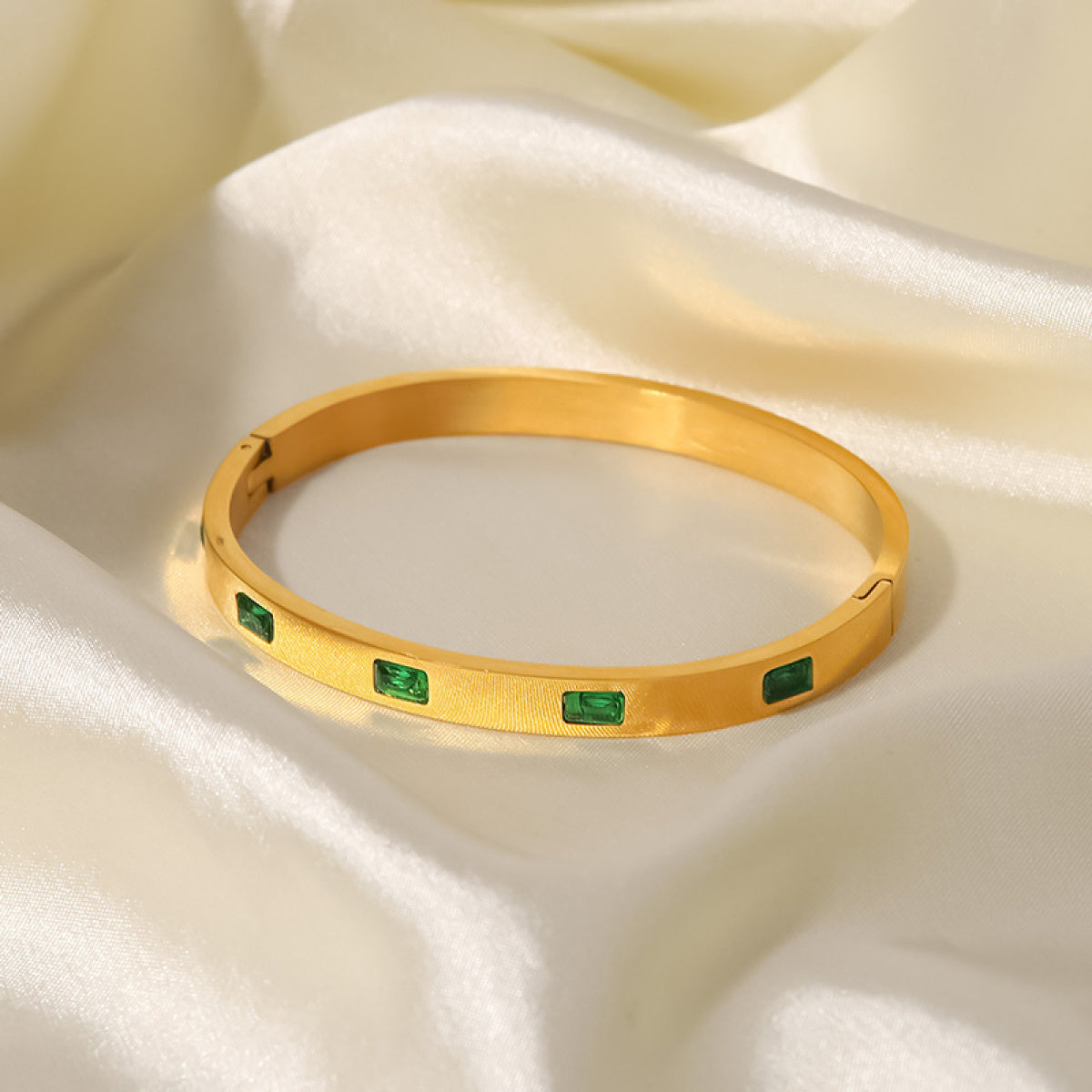 Emerald Zirconia Inlay Bangle Bracelet