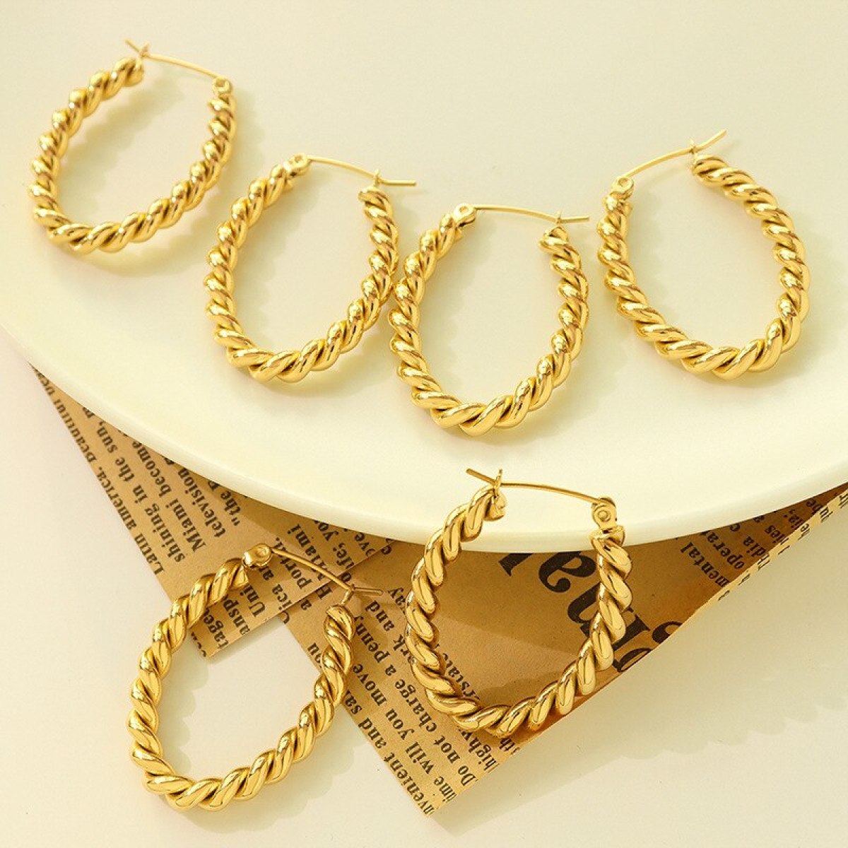 Stylish U Shaped Twisted Earring Hoop For Women