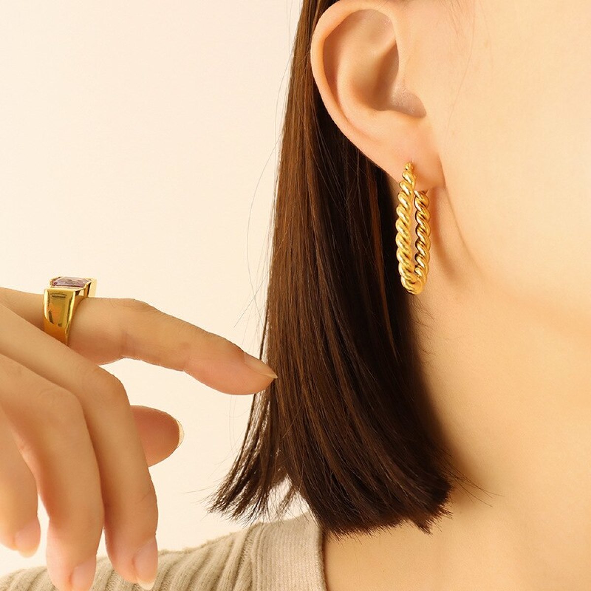 Stylish U Shaped Twisted Earring Hoop For Women